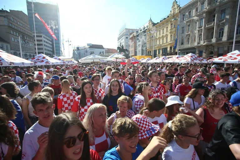 Hrvatski navijaci zagreb trg
