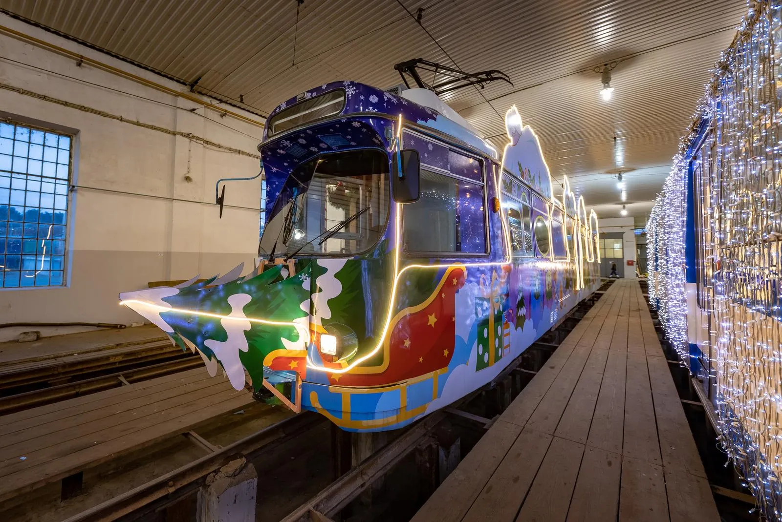 Osječki božićni tramvaj za čarobnu blagdansku vožnju