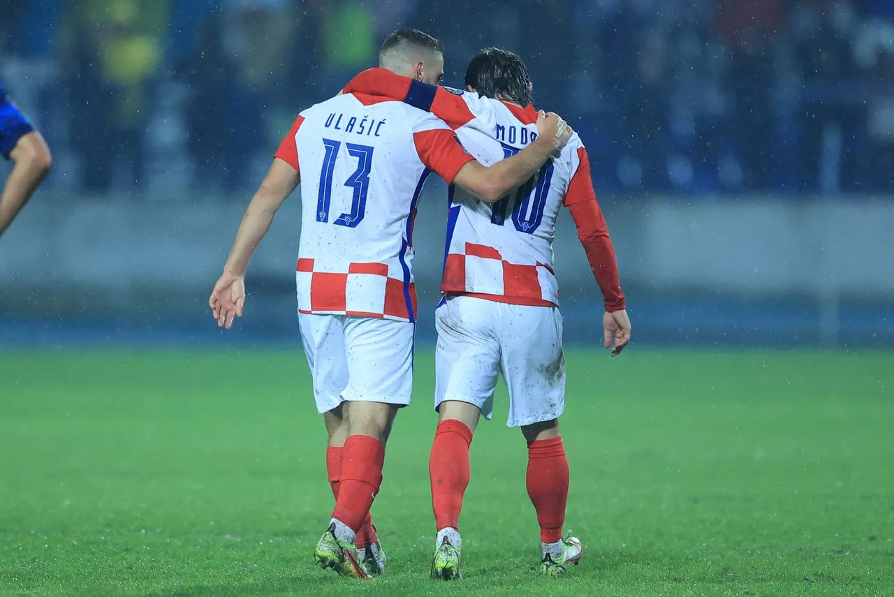 Luka Modrić i Nikola Vlašić