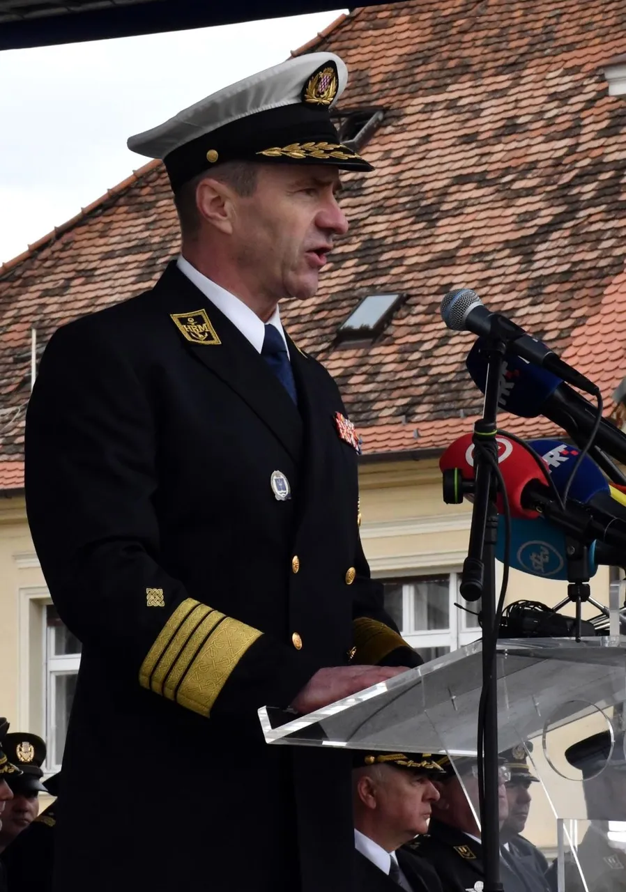 Današnja je prisega prva nakon 28 godina koja je održana na požeškom gradskom trgu.
