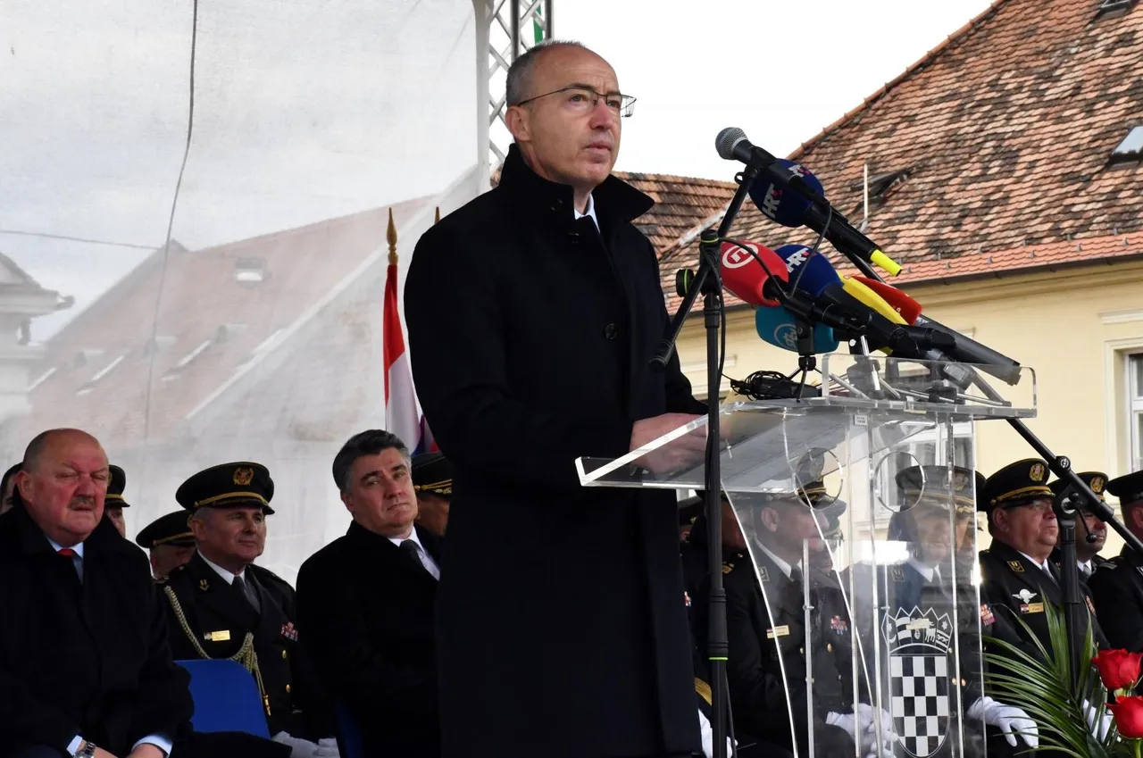 Današnja je prisega prva nakon 28 godina koja je održana na požeškom gradskom trgu.