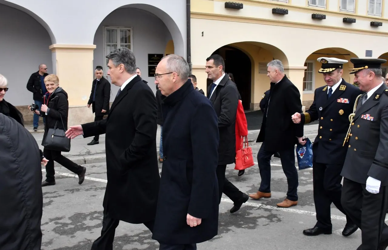 Današnja je prisega prva nakon 28 godina koja je održana na požeškom gradskom trgu.