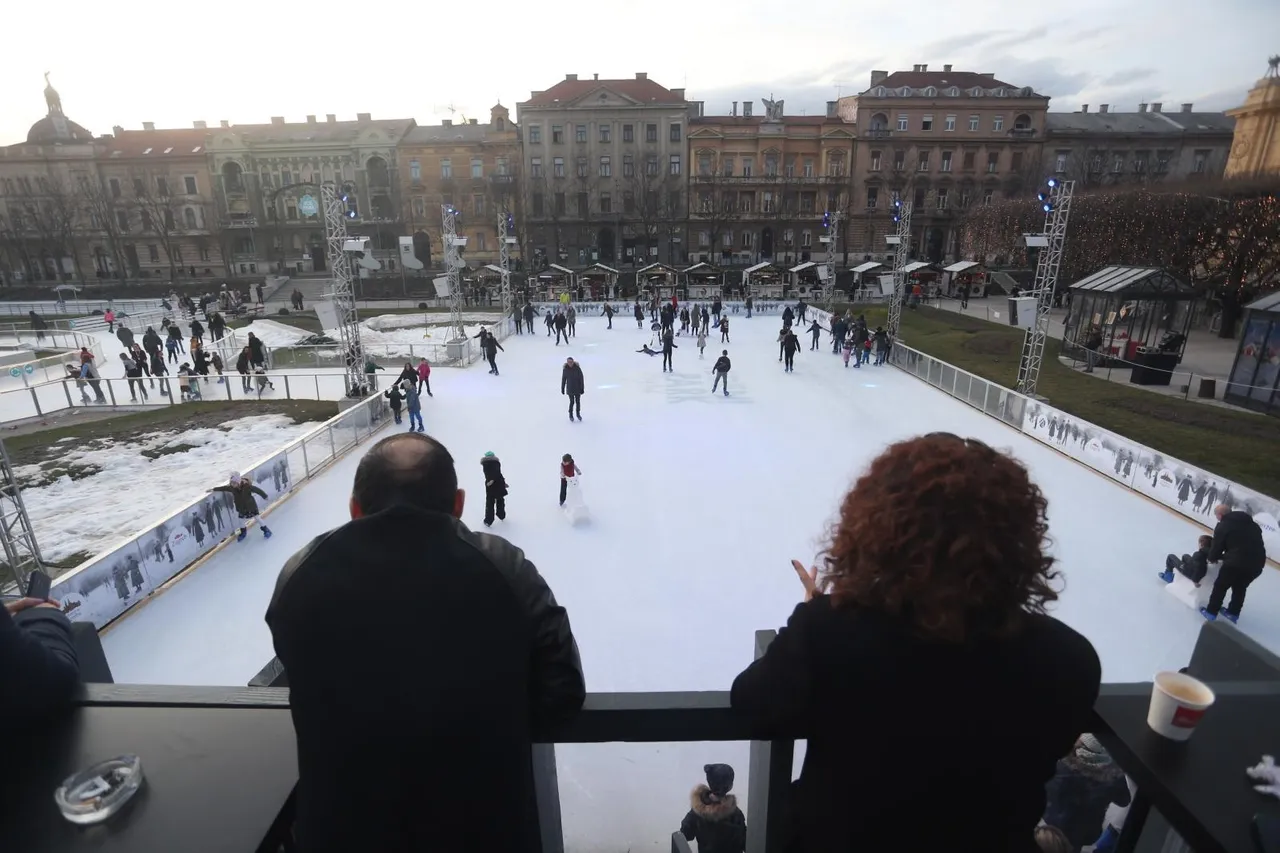 PXL_070118_19206285