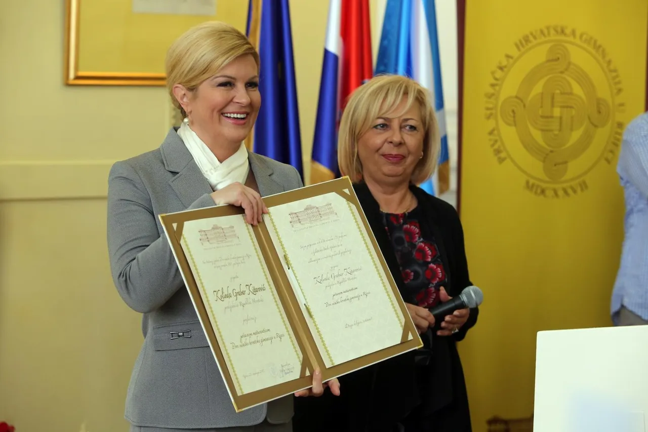 Predsjednica postala počasna maturantica Prve sušačke hrvatske gimnazije