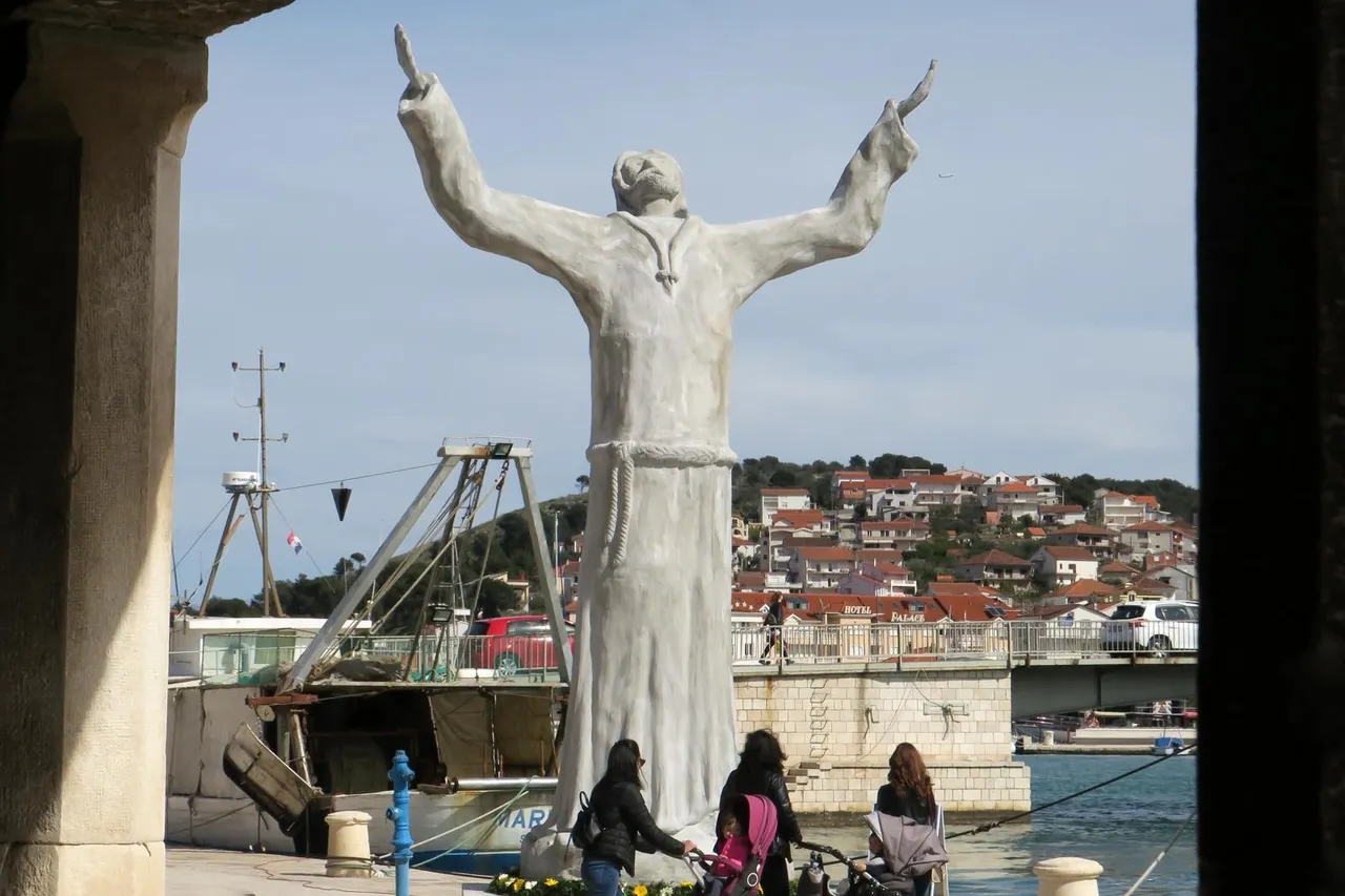 Isusov kip od 8 metara uskoro će biti dio stalnog postava podmorskog muzeja Via Crucis