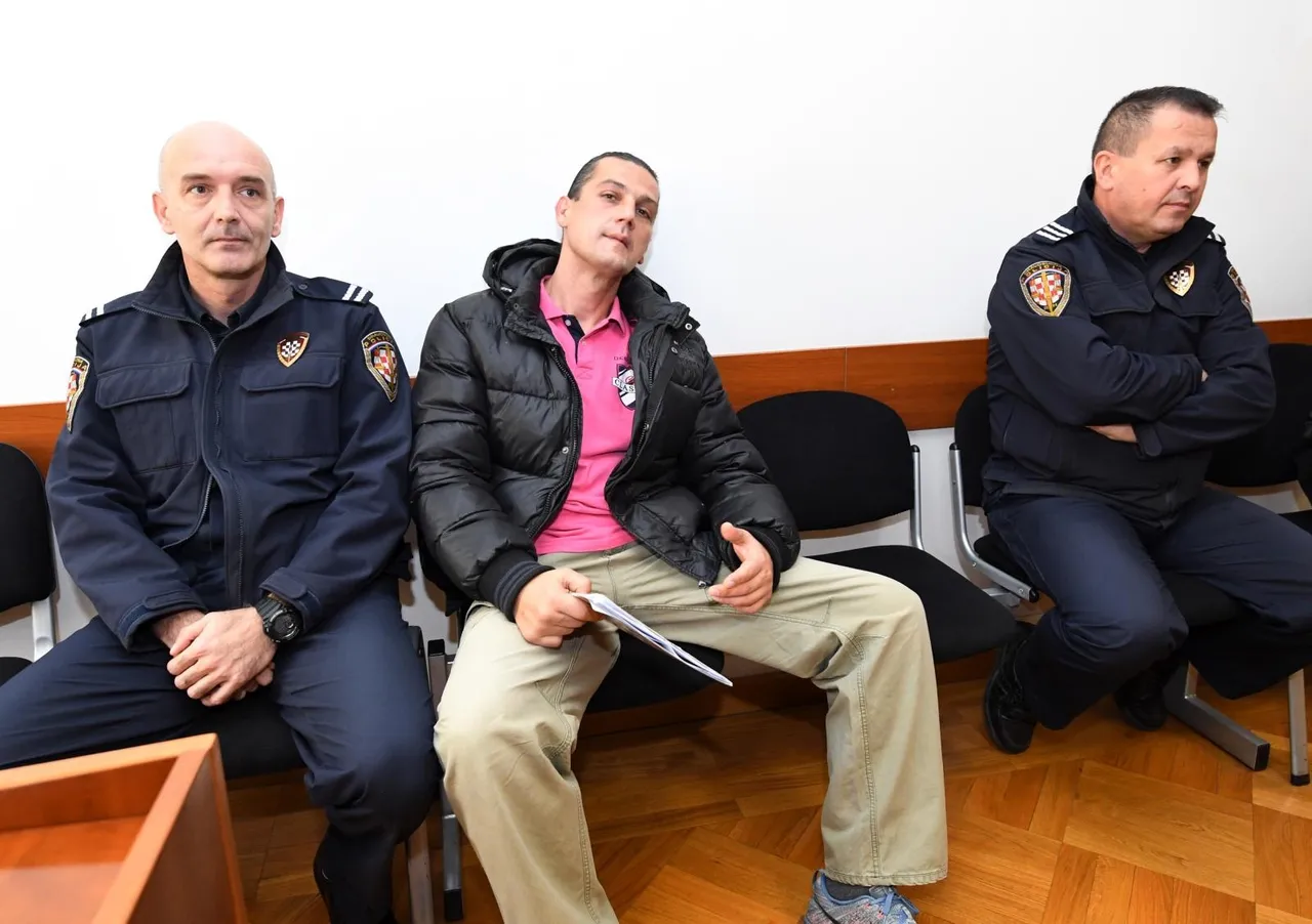 Suđenje navijaču koji je prijetio policiji na nogometnoj utakmici Dinamo - Hajduk