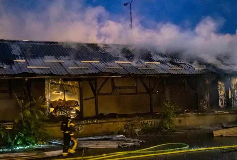 Požar na Zapadnom kolodvoru u Zagrebu