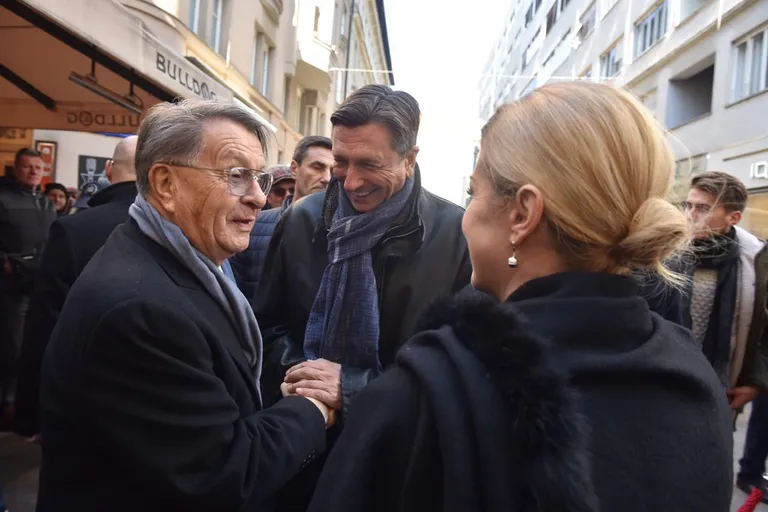 Predsjednica Kolinda Grabar-Kitarović i slovenski predsjednik Borut Pahor na neformalnom radnom ručku!