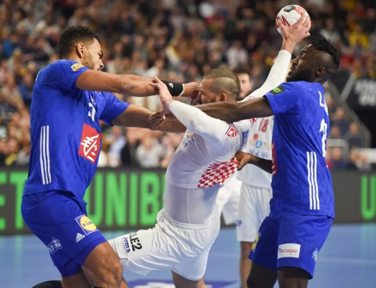 HANDBALL-WC-2019-FRA-CRO