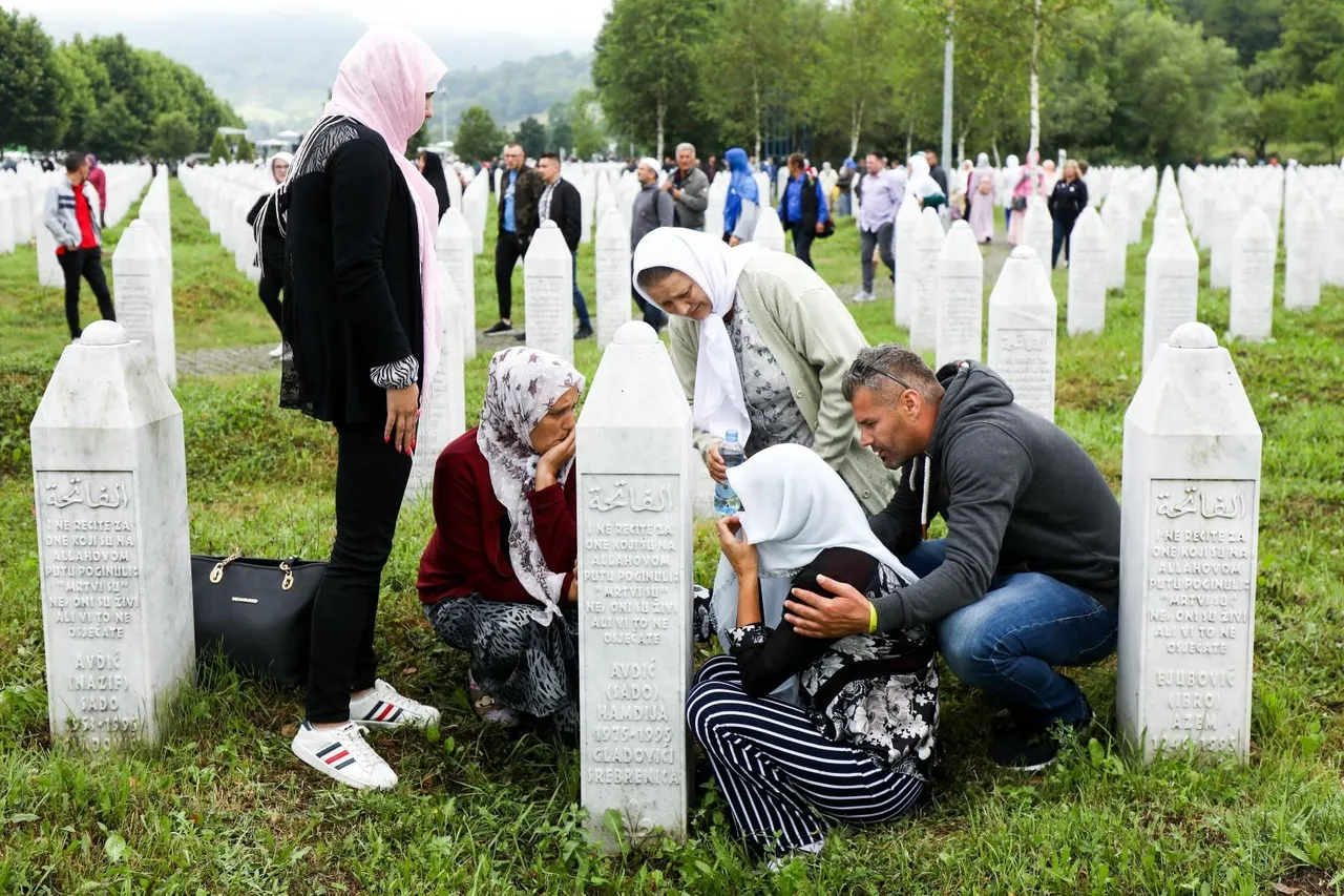 Na 24. godišnjicu genocida nad Bošnjacima u Srebrenici u ukopane još 33 žrtve