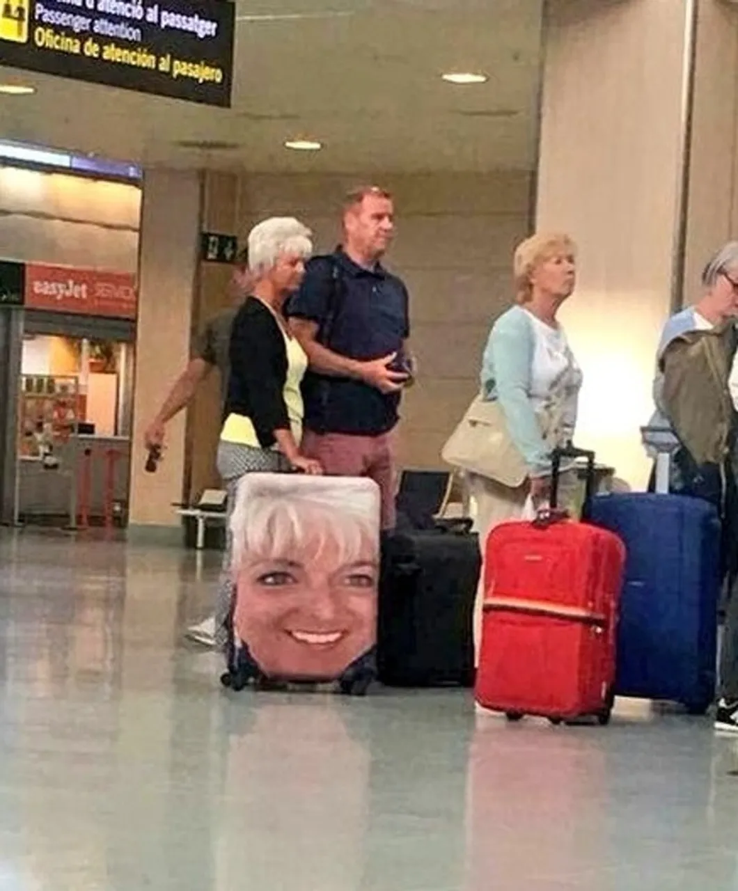 Ova se gospođa stvarno pobrinula da ne dođe do zabune s prtljagom!