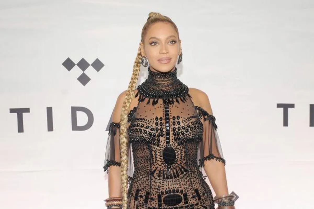 Beyonce privlačila poglede u prozirnoj haljini