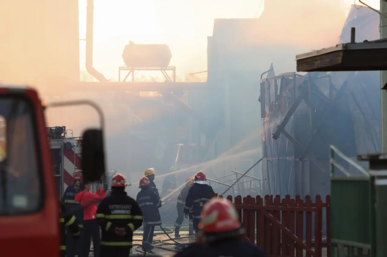40 vatrogasaca se bori s požarom u Valpovu: Nema ozlijeđenih