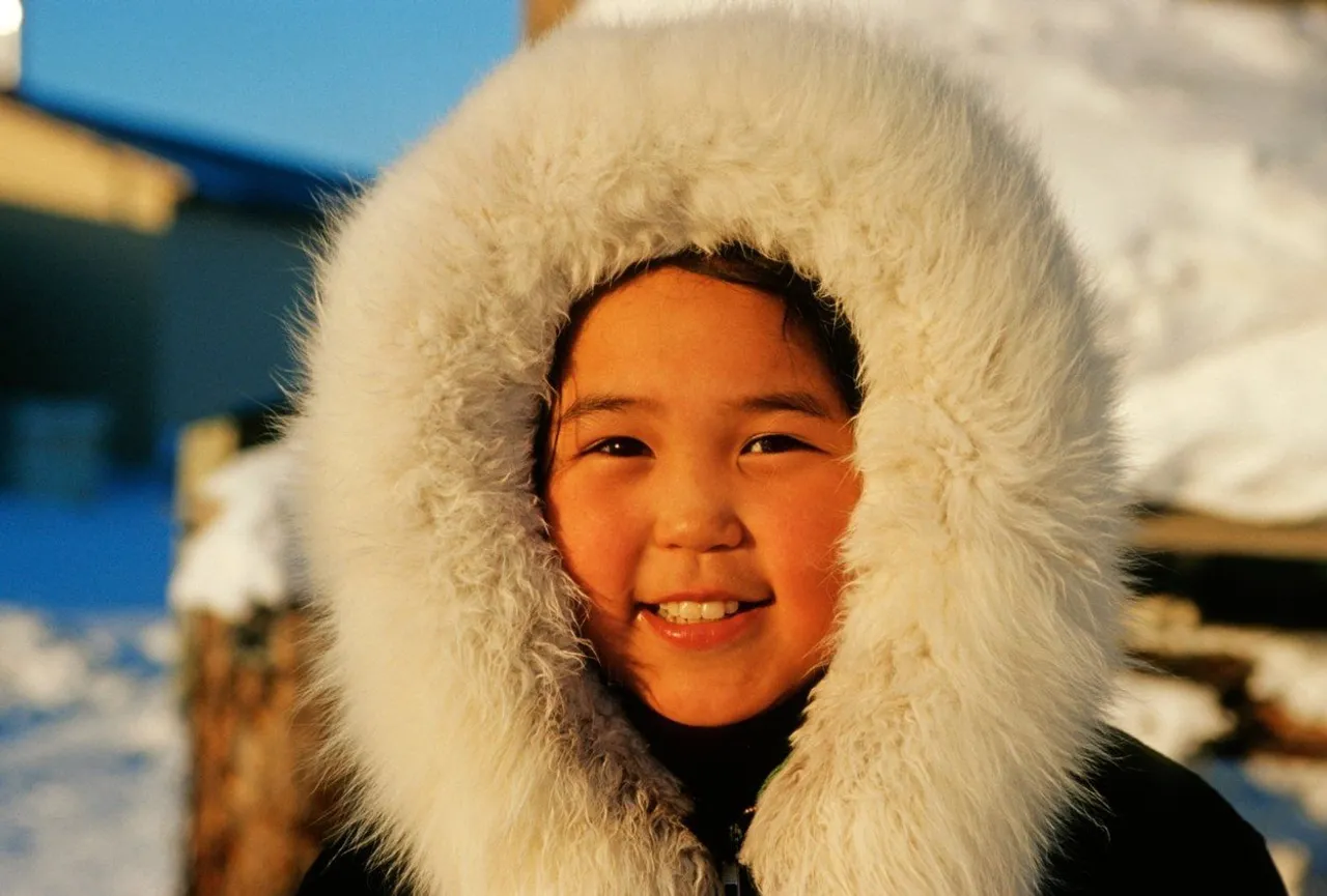 Eskimi smatraju da je vikanje ponižavajuće za dijete. Kada odrasla osoba viče znači da je i sama postala dijete i da ima ispade bijesa.