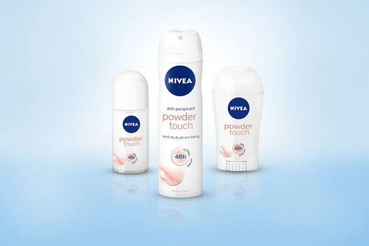 NIVEA Powder Touch dezodorans s dragocjenim prahom kaolina