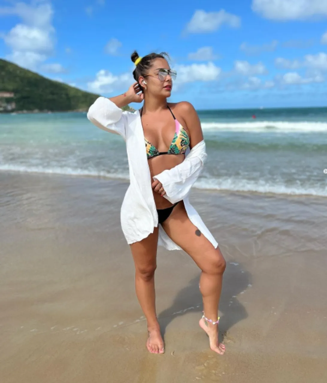 Larissa Riquelme Instagram 2.png