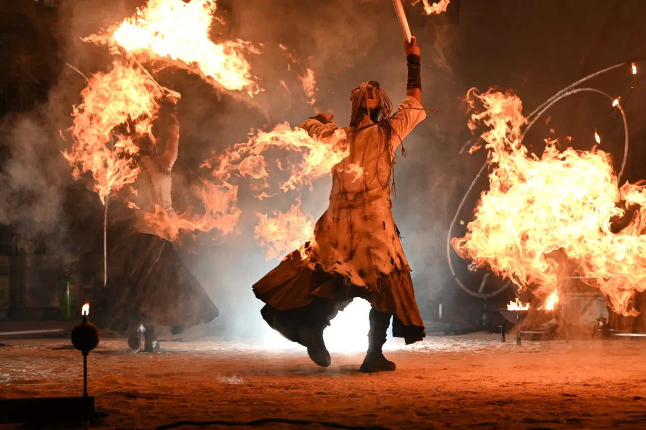 Ljubljana: Izvedba Campagnia Opera Fiammae u sklopu Festivala uličnog kazališta "Ana Desetnica"
