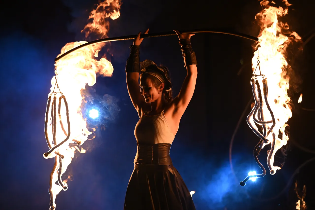 Ljubljana: Izvedba Campagnia Opera Fiammae u sklopu Festivala uličnog kazališta "Ana Desetnica"