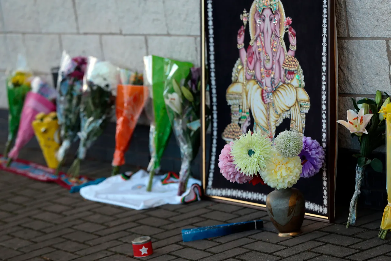Navijači Leicestera zajedno u boli: Pale svijeće i ostavljaju cvijeće za stradale