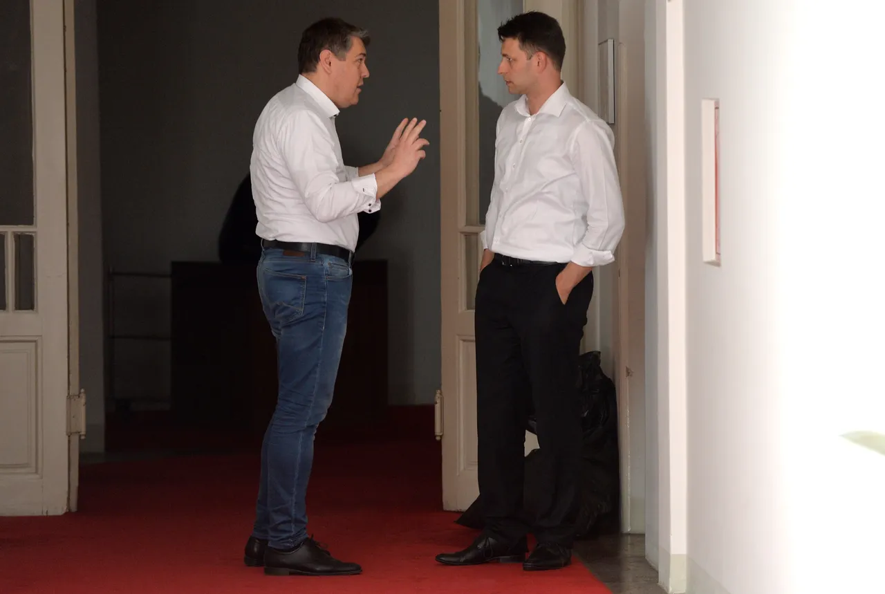 Boris Lalovac i Bozo Petrov u razgovoru u Saboru