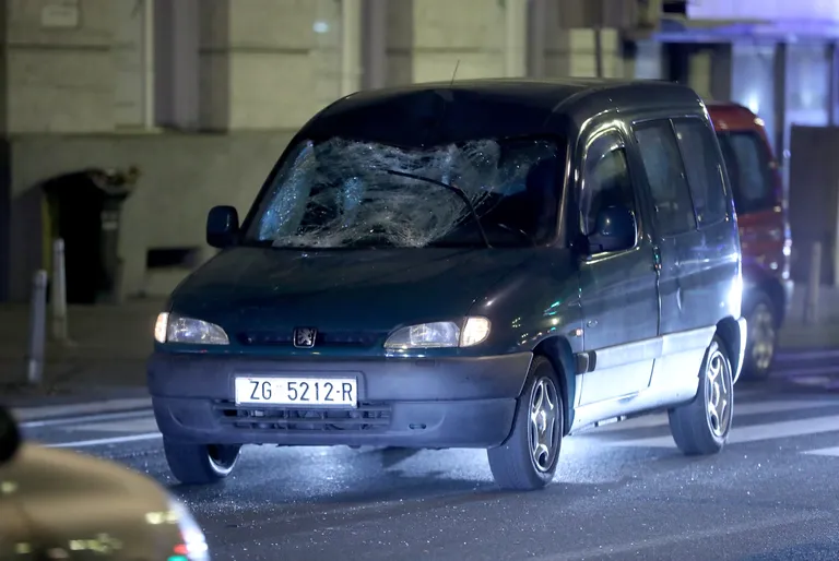 Drama u Zagrebu: Automobilom naletio na pješaka na pješačkom prijelazu na Ribnjaku i ozlijedio ga