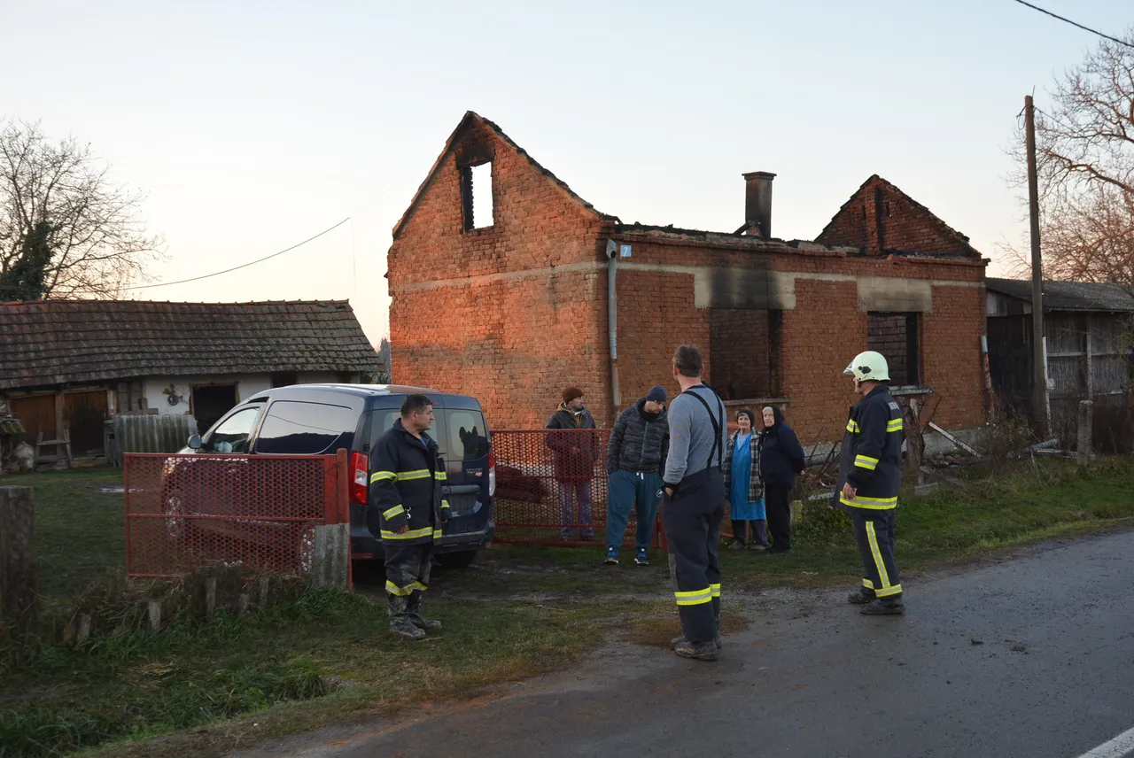 Kapela: jedna osoba smrtno stradala u požaru obiteljske kuće