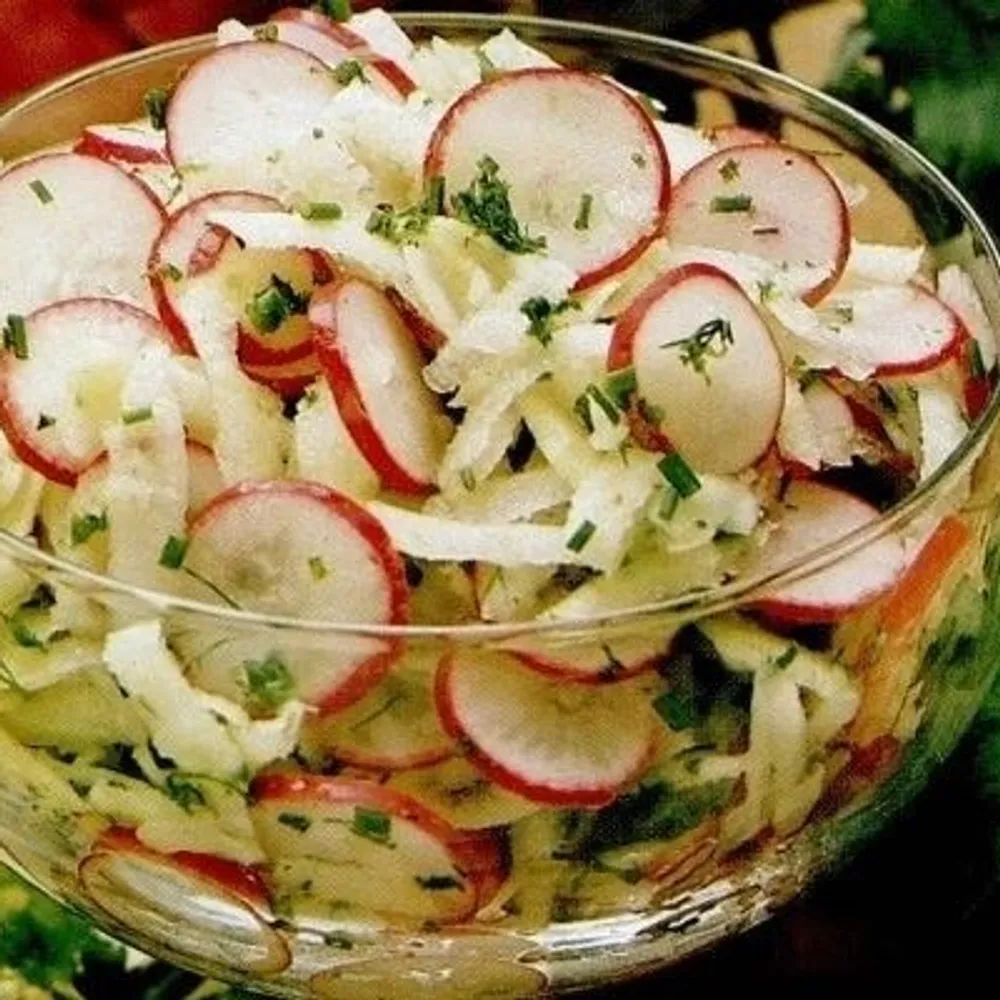 Salata od korabice i rotkvica