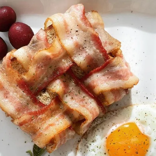 Tost sa sirom omotan pancetom: Jednostavan i ukusan recept