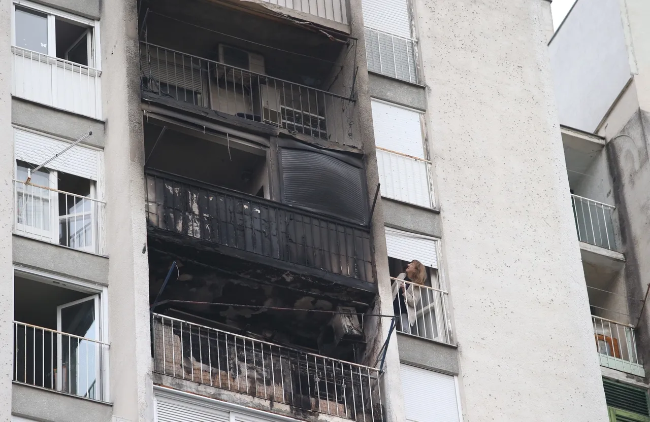 Split: Zbog požara na balkonu vatrogasci evakuirali stanare nebodera
