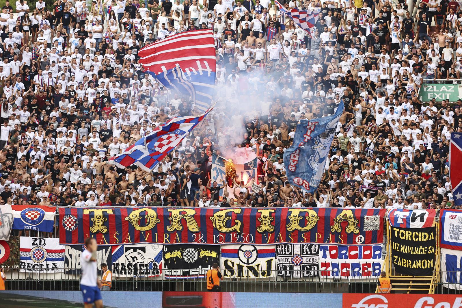 Rijeka - Hajduk (atmosfera) 