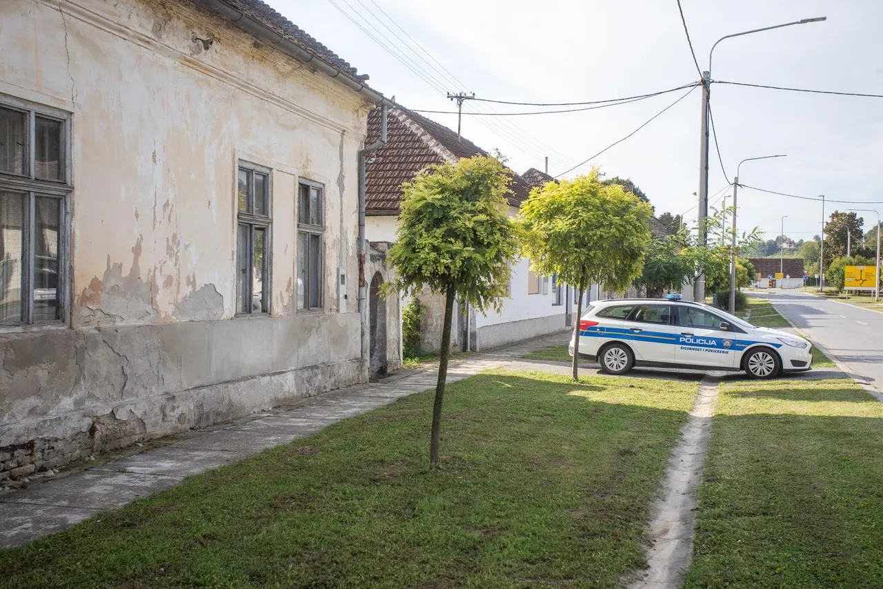 Nakon što je otkriveno njeno mrtvo tijelo, njenog brata odvela je policija