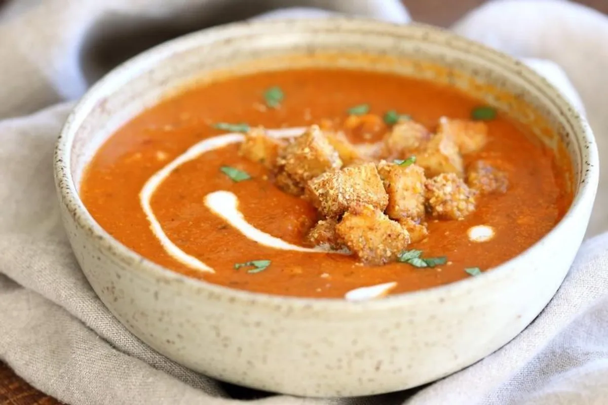 Malo drugačija pikantna juha od rajčice na indijski način