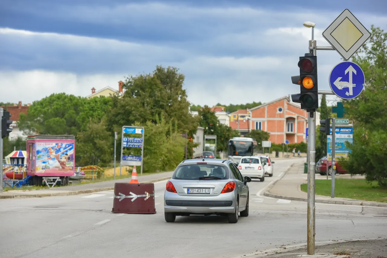 Domišljati Zadrani: I kad nema kružnog toka, oni se sami snađu