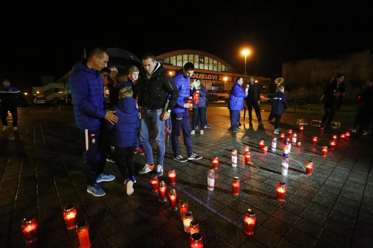 Karlovačka sportska zajednica paljenjem svijeća priključila se akciji "I u mom gradu Vukovar svijetli"