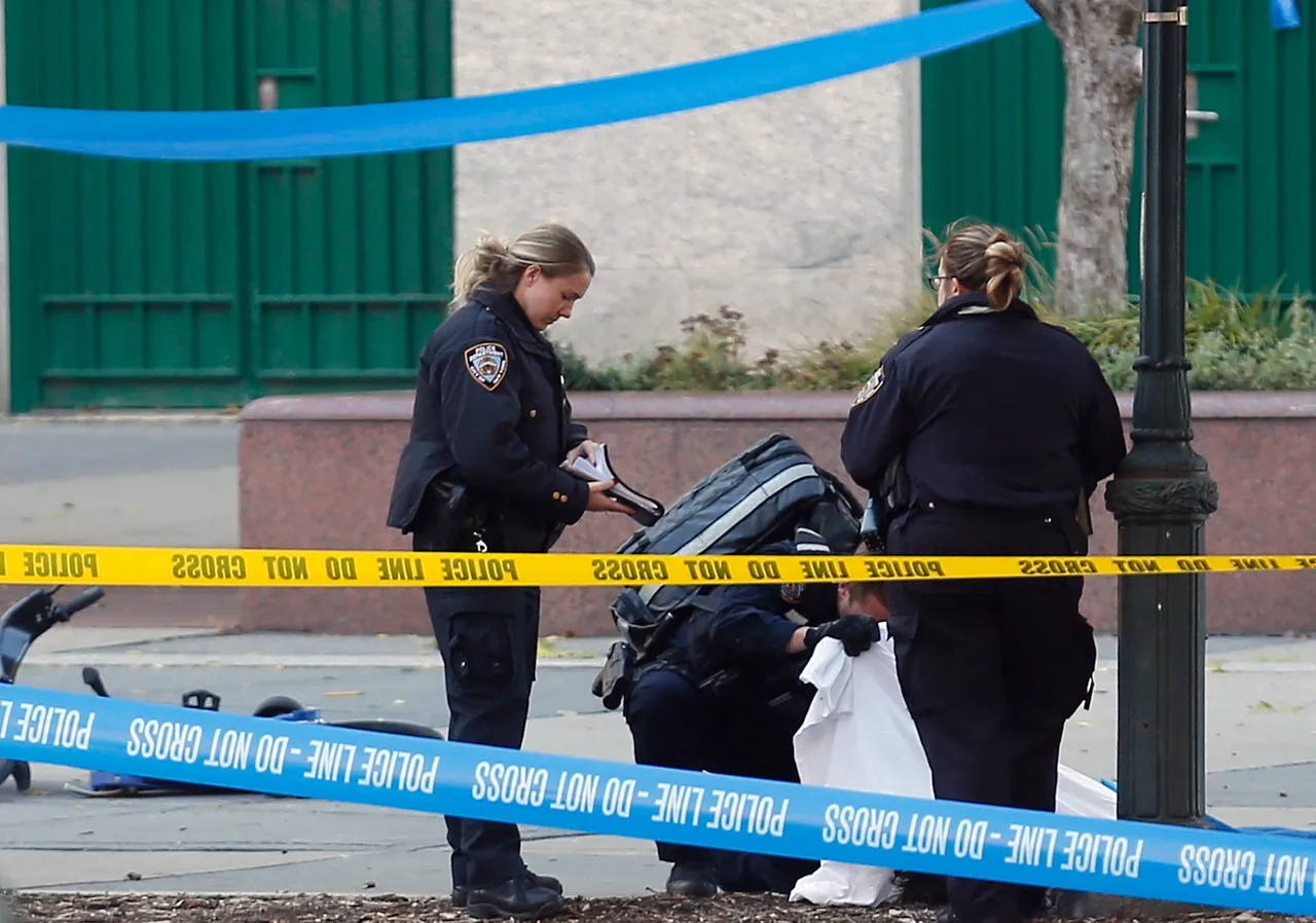 Muškarac se usred New Yorka zaletio u bicikliste te počeo pucati po ljudima: ima žrtava