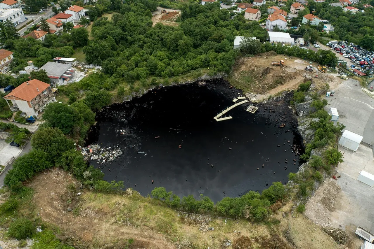  Crna jama u Viškovu u kojoj su više od tri desetljeća odlagali opasan otpad 