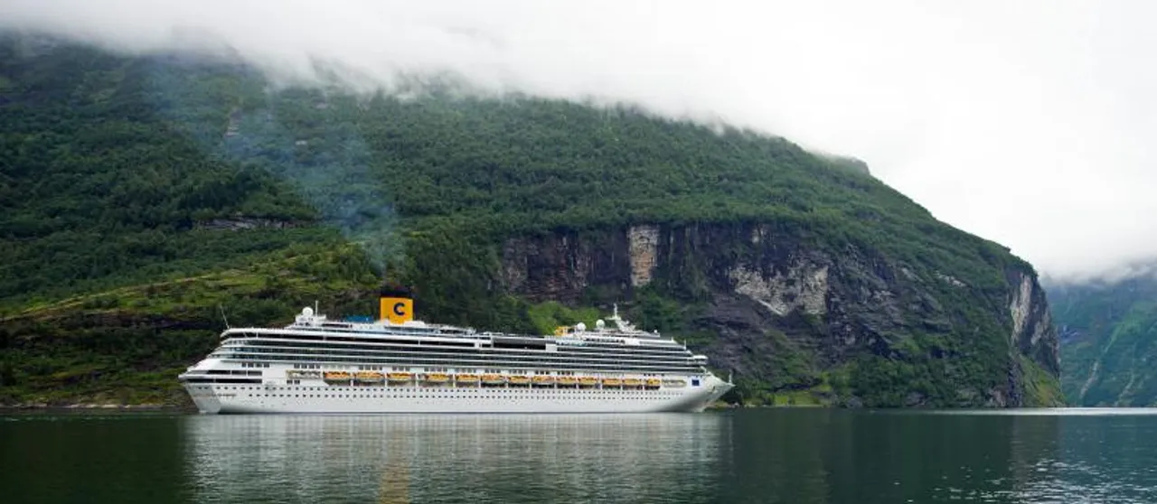 'Kraljica Elizabeta' obišla spektakularne fjordove