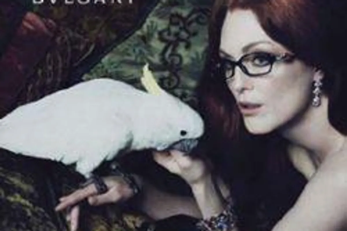 Julianne Moore za Bvlgari kolekciju naočala proljeće/ljeto 2010.