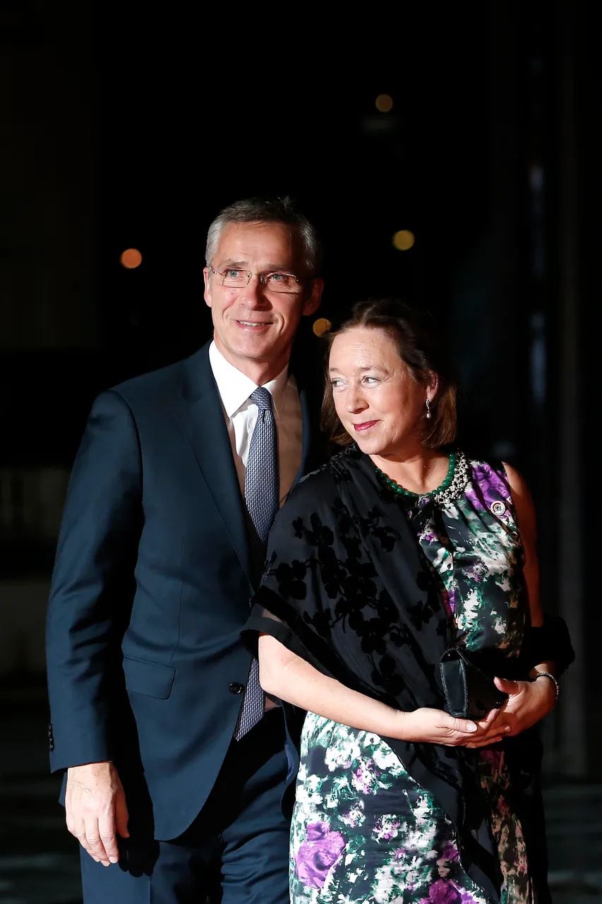 Jens Stoltenberg, glavni tajnik NATO-a sa suprugom