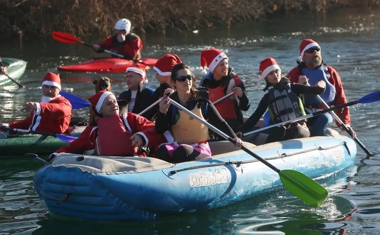 Božićni humanitarni rafting na Mrežnici