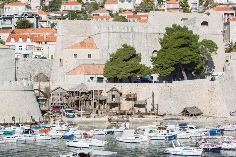 U Dubrovniku krenula gradnja scenografije filma 'Robin Hood: Origins'