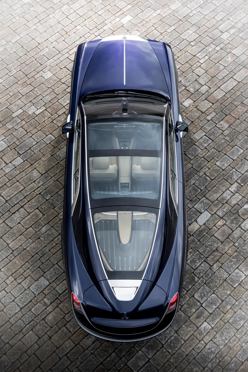 p90261368_highres_rolls-royce-sweptail1