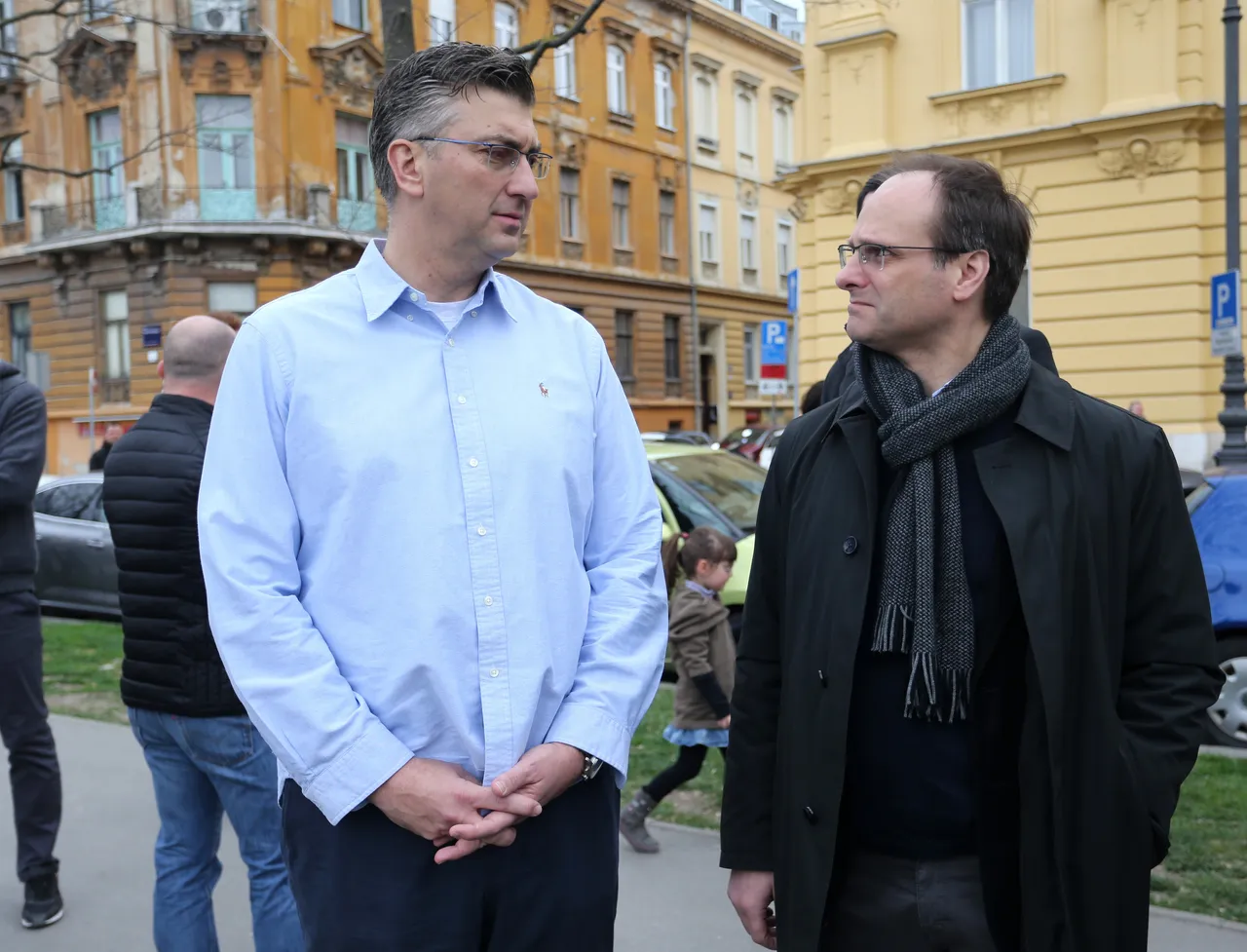 Premijer Plenović došao na prosvjed protiv nasilja #spasime