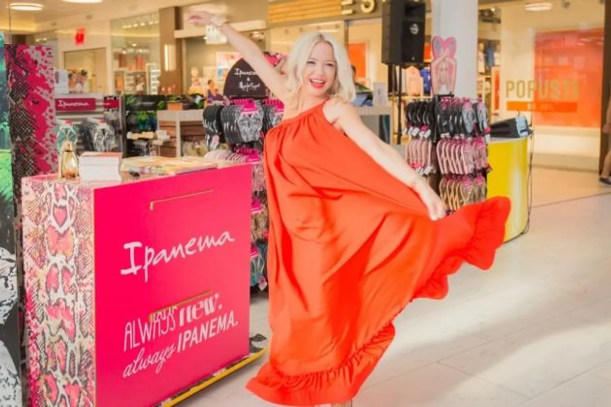Maja Šuput obožavatelje nagradila japankama Ipanema Showgirl Fashion Skin