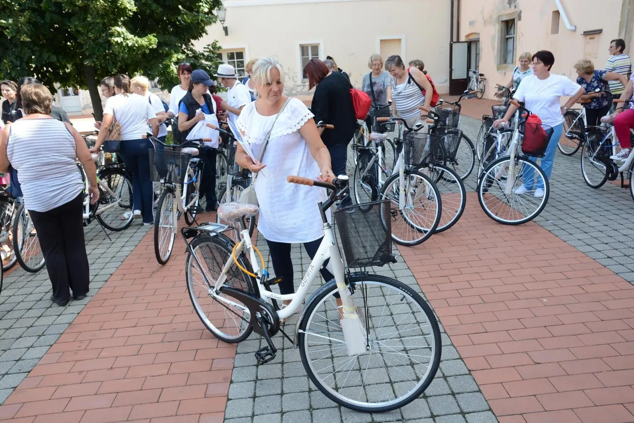 U sklopu projekta 'Kotač promjene' 77 novozaposlenih žena dobilo nove bicikle