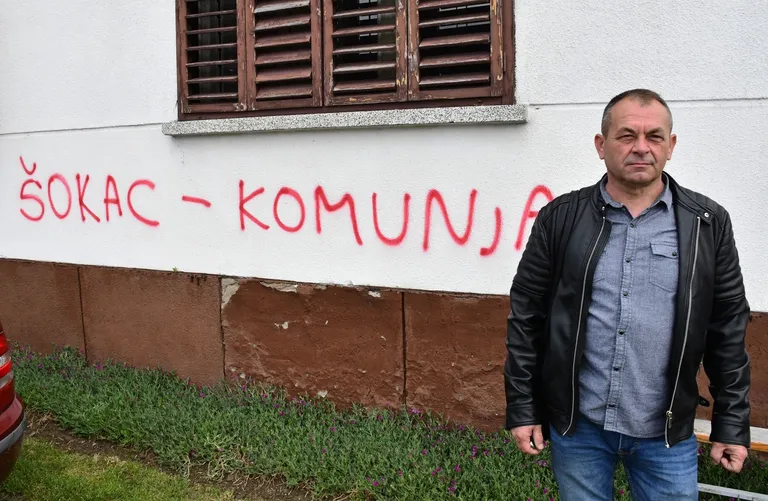 Načelniku Davoru Petriku sprejem išarana kuća i izbušene gume