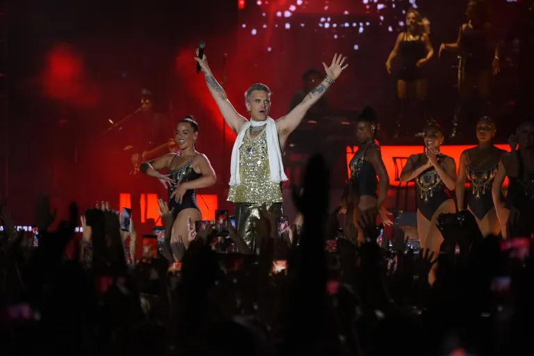 Pula: Robbie Williams održao koncert u popunjenoj pulskoj Areni 