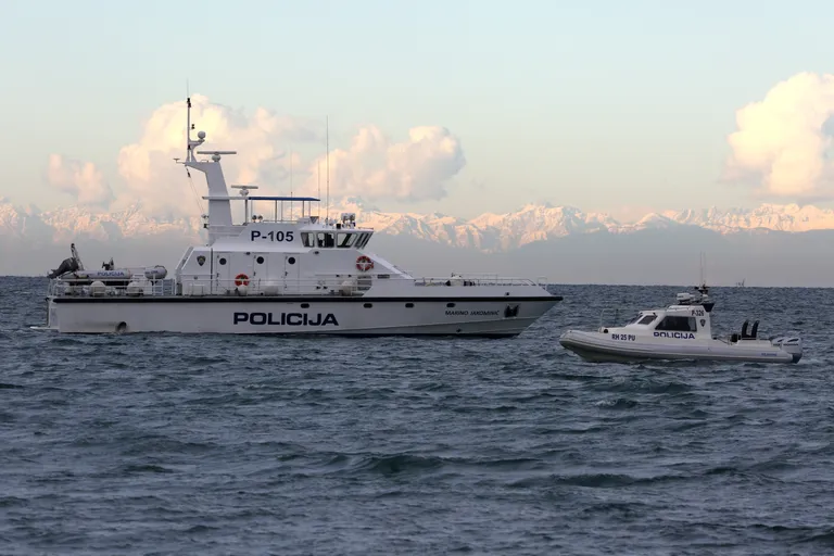 Napeto u Savudriji: ribari i policija na moru uz granicu sa Slovenijom