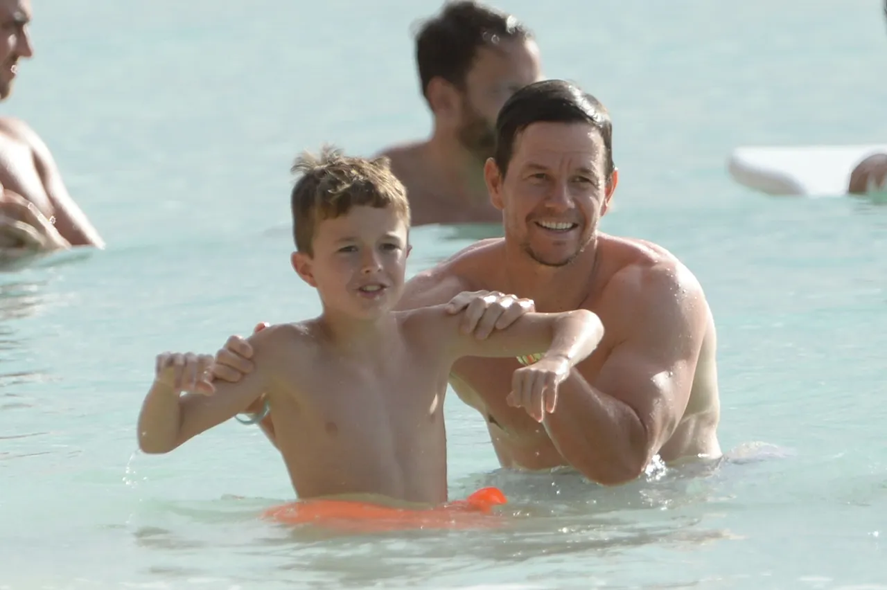 Mark Wahlberg odmara s obitelji
