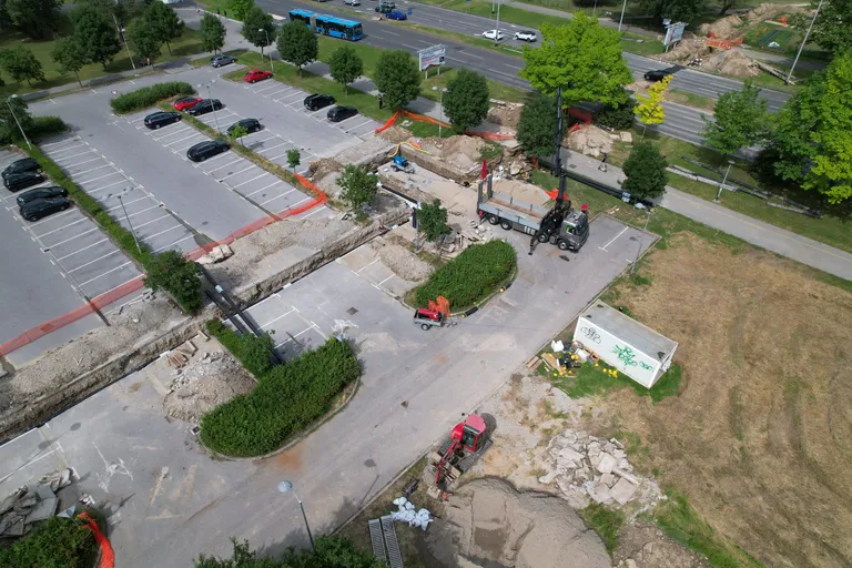 Pogled iz zraka na Novi Zagreb gdje traju radovi na zamjeni vrelovodnih cijevi 